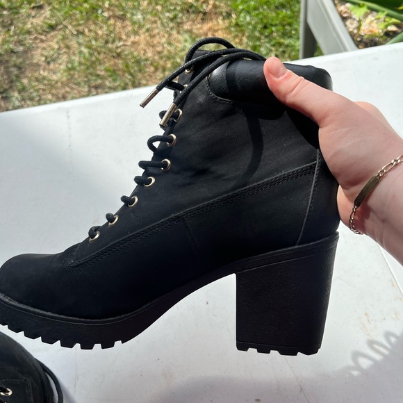 Pair of Naipalm Boots by London Rebel - Laced Boots - Picture 6 of 8